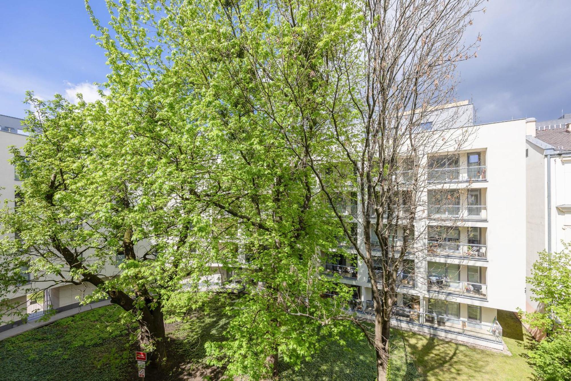 Apartament Minimalist Near Rondo Daszynskiego By Renters Warszawa
